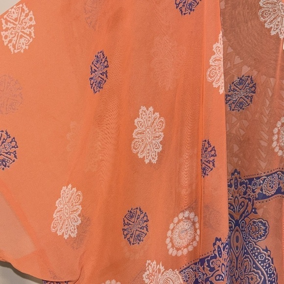 Francesca’s Orange and Blue Paisley Women's top size small/medium - Picture 3 of 4